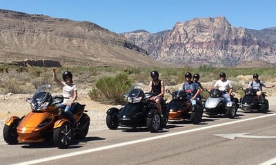 6 people on a las vegas motorcycle tour