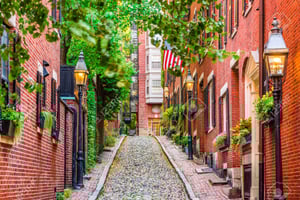 92338505-acorn-street-in-boston-massachusetts-usa-