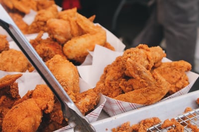 fried chicken in a take out bucket