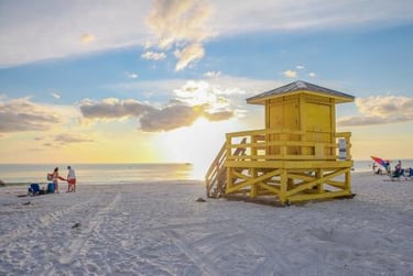 yellow life guard stand on Siesta Key Beach