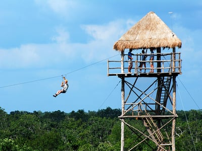 zip line in Aventuras Mayas