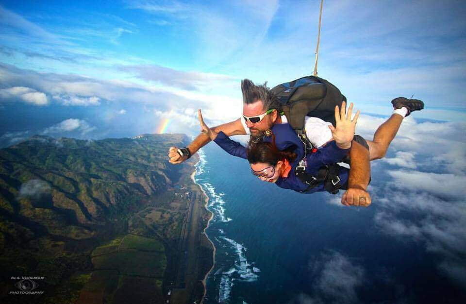 Skydiving in Maui